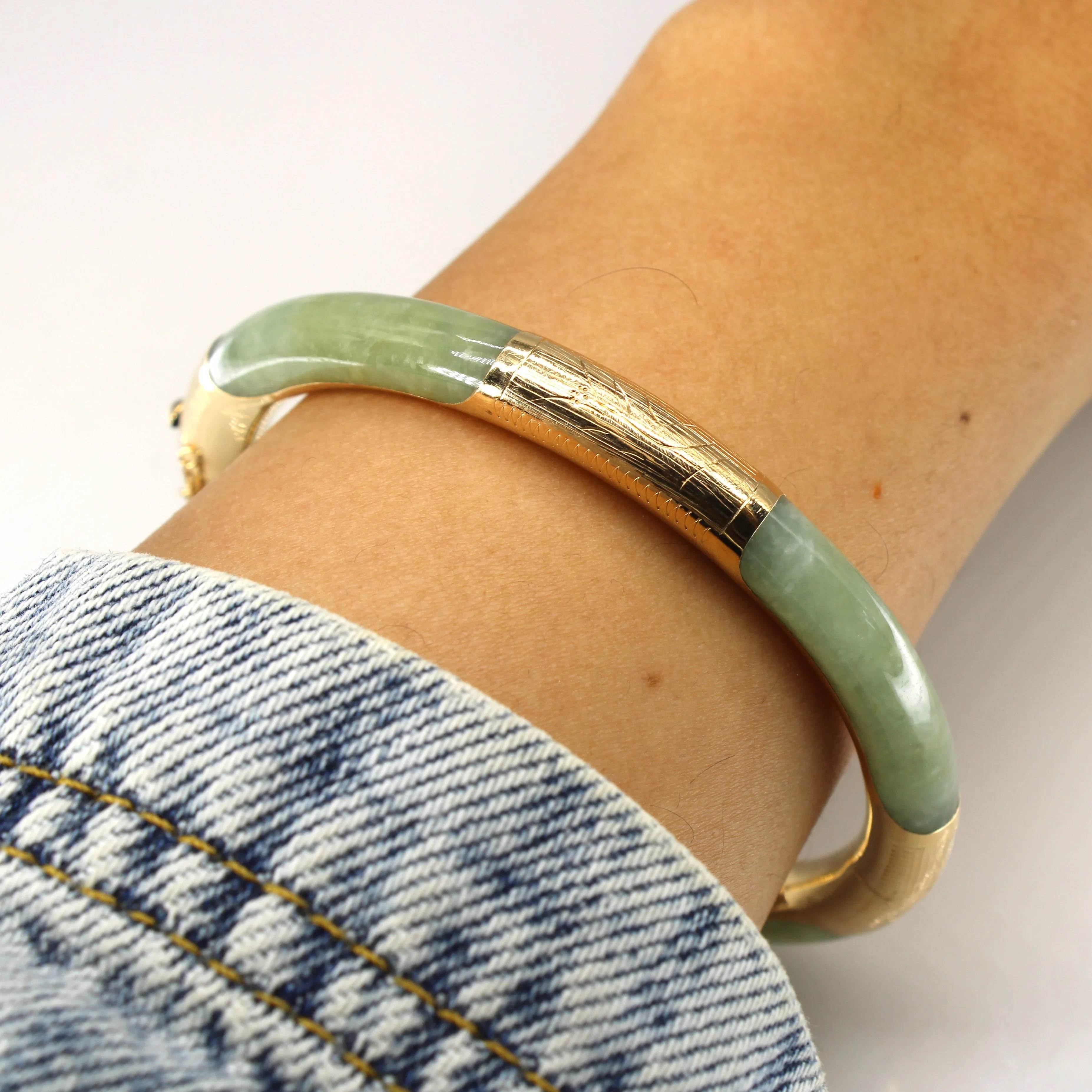 14k Yellow Gold Jadeite Gold Bangle | 7" |