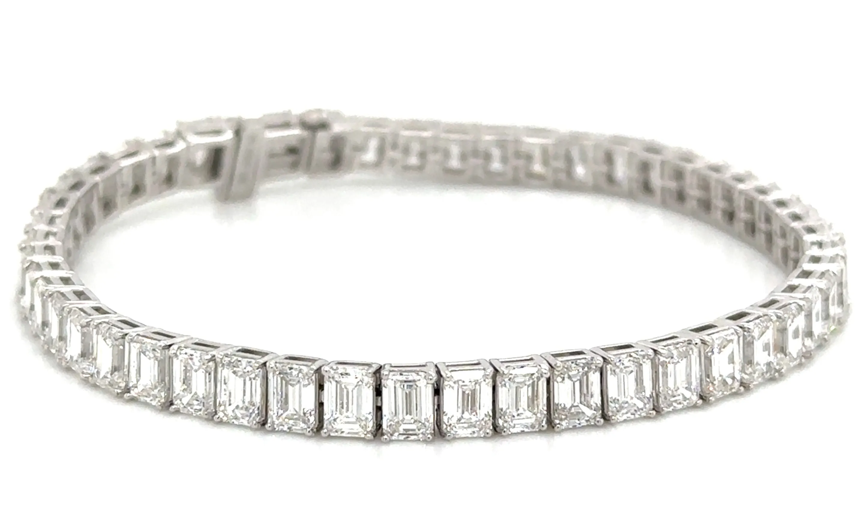15.41carat Lab Diamond Emerald-cut Statement Tennis Bracelet