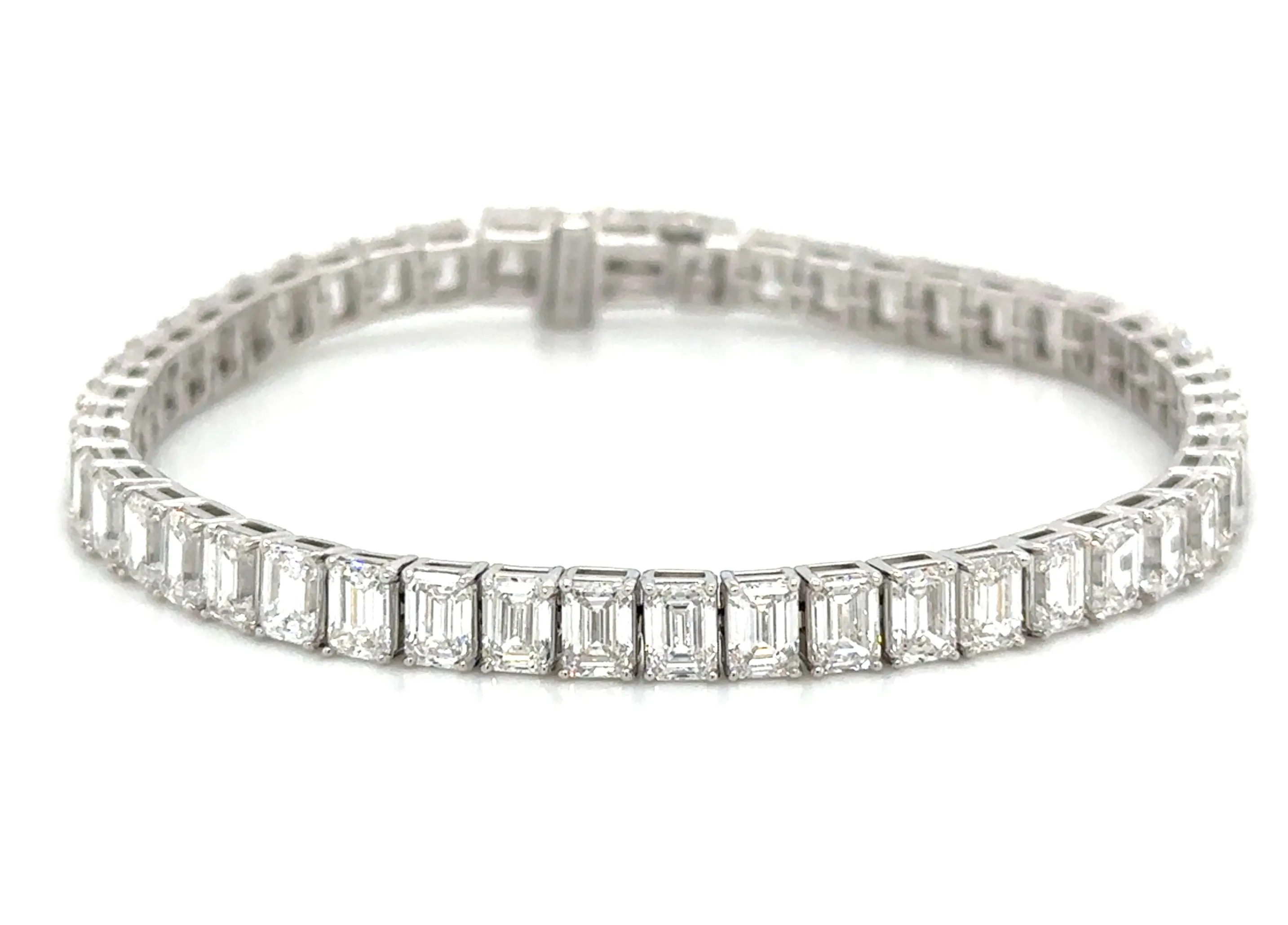 15.41carat Lab Diamond Emerald-cut Statement Tennis Bracelet