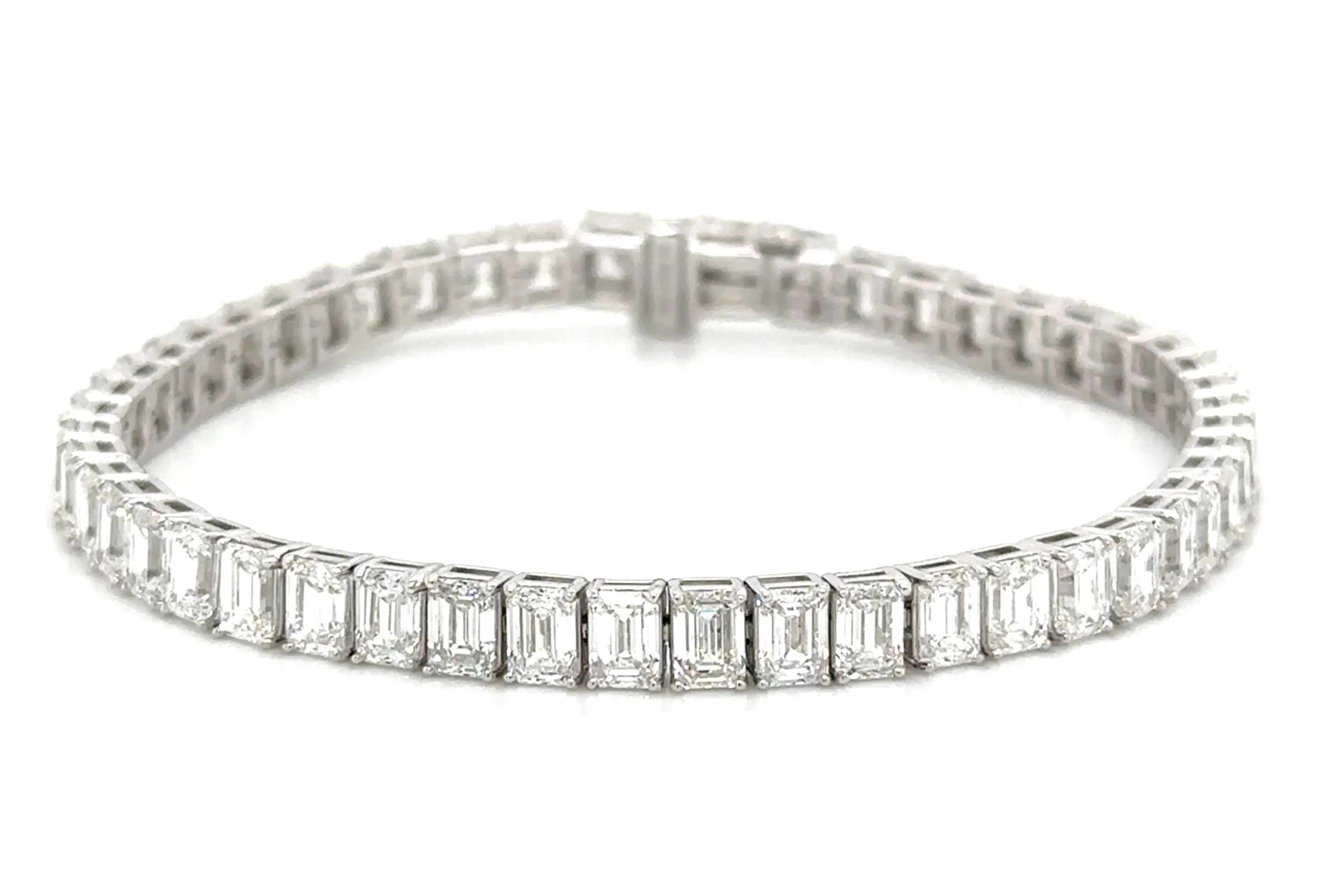 15.41carat Lab Diamond Emerald-cut Statement Tennis Bracelet