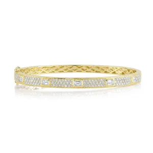 1.80CT DIAMOND EMERALD PAVE BANGLE SC22008746ZS