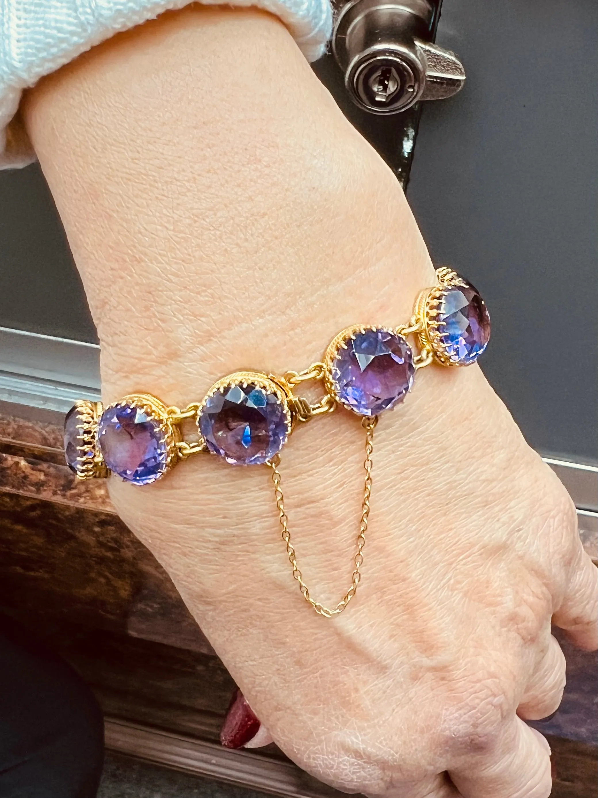 1890s Victorian Round Amethyst Gold Line Bracelet