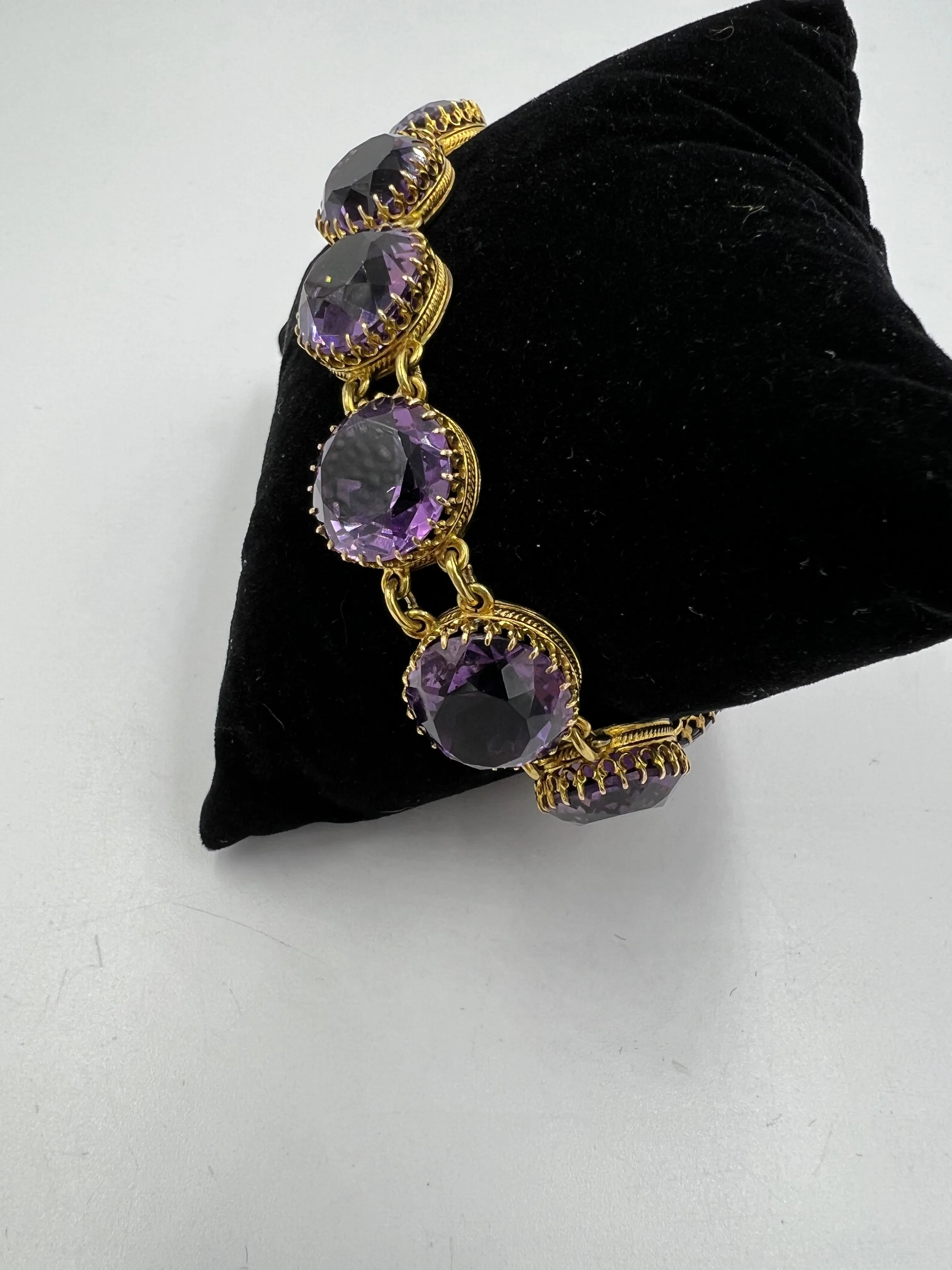 1890s Victorian Round Amethyst Gold Line Bracelet