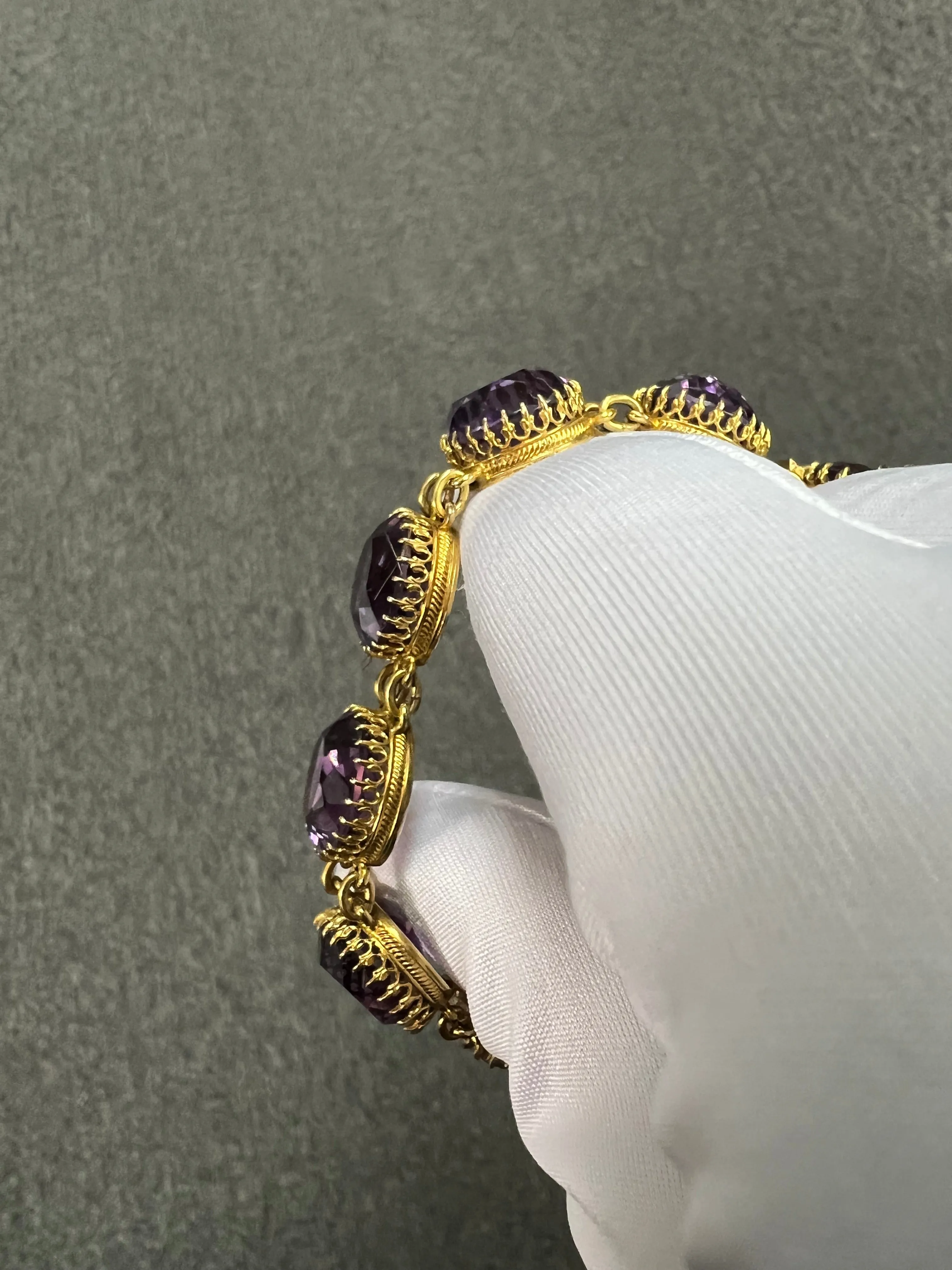 1890s Victorian Round Amethyst Gold Line Bracelet