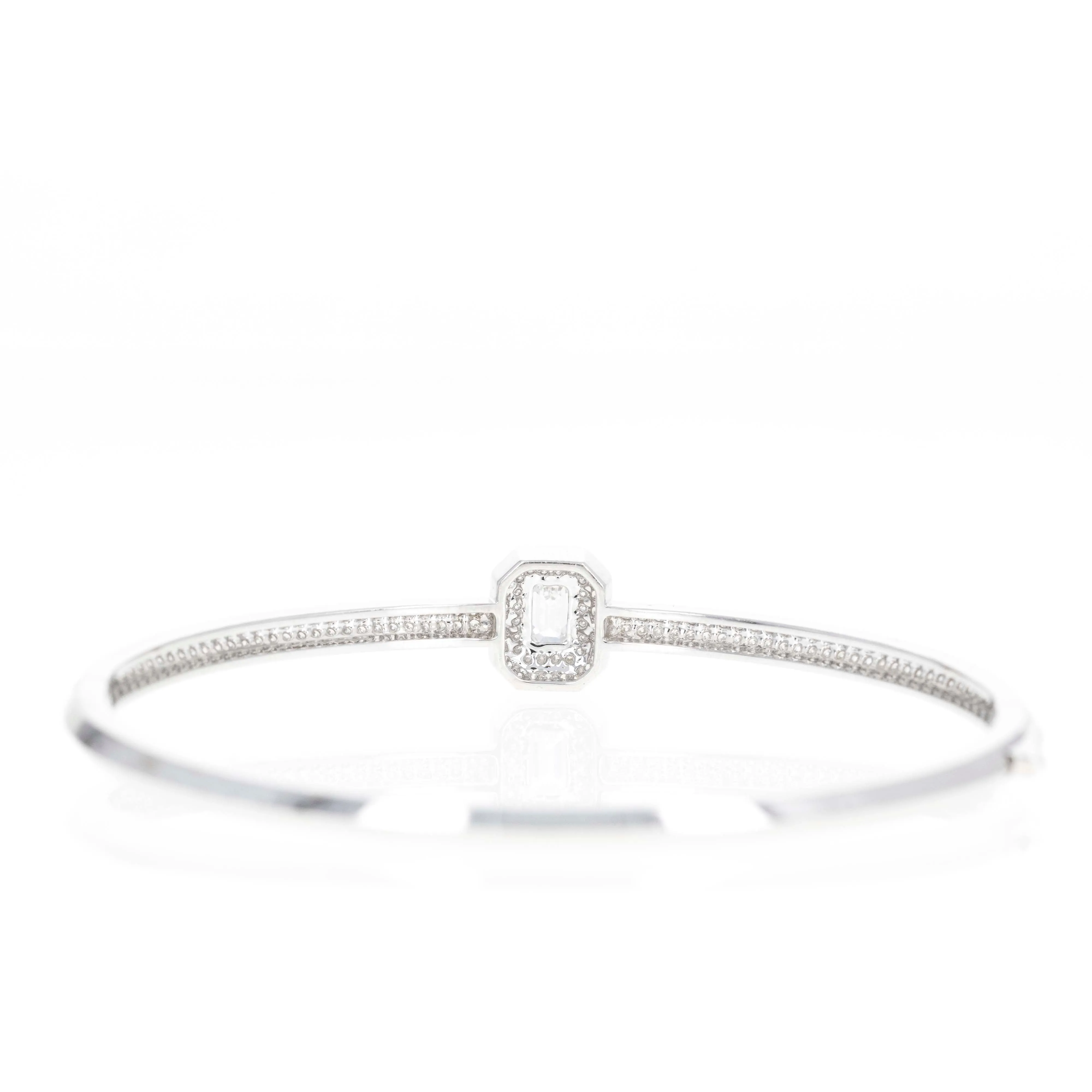 18K White Gold 0.62 Carat Diamond Emerald Pave Bangle