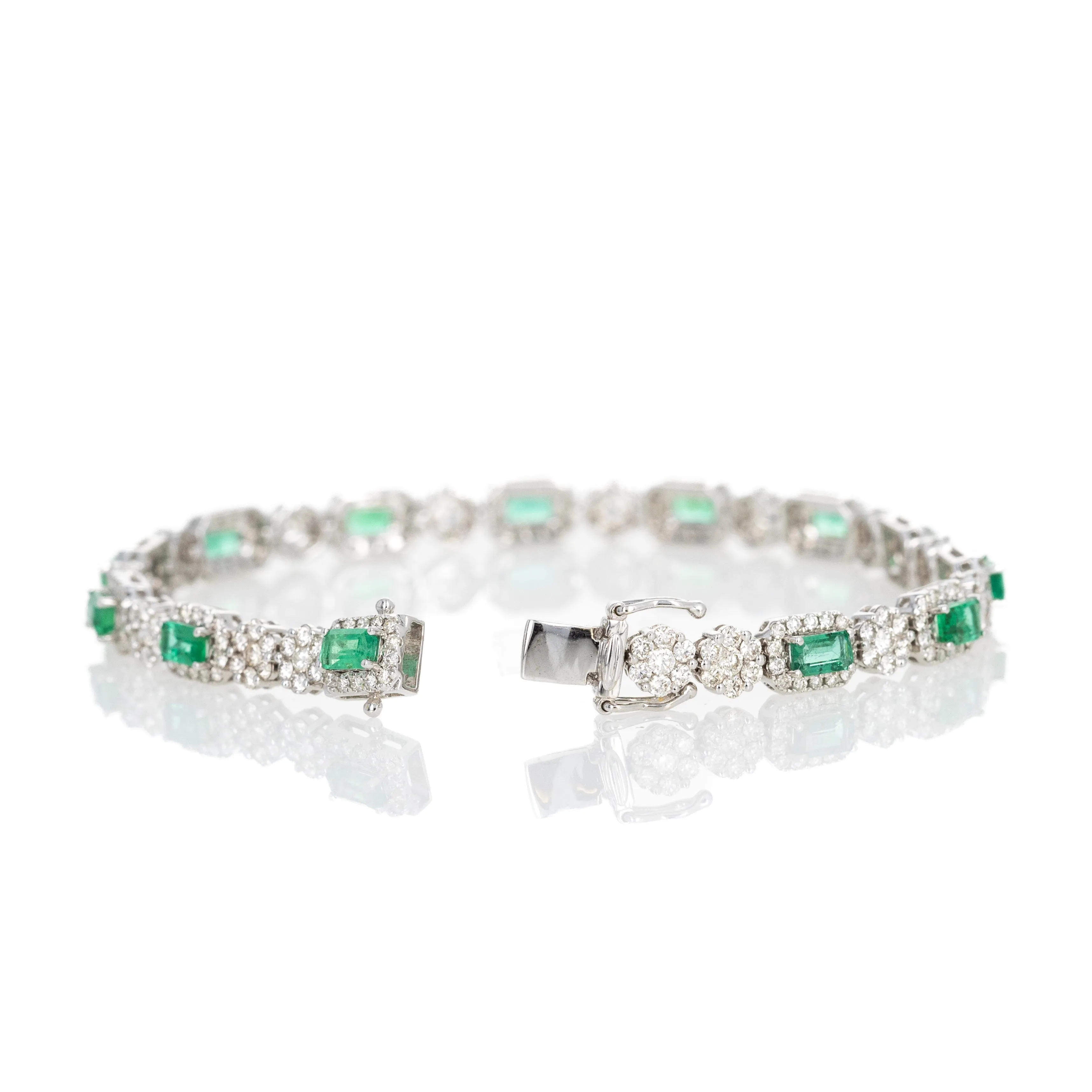 18K White Gold Natural Emerald Diamond Cluster Bracelet