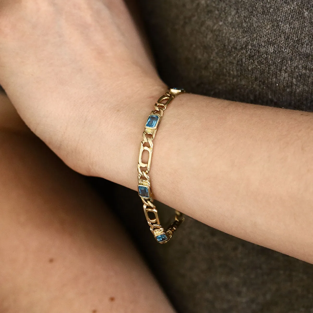 7.5" Blue Topaz Link Bracelet | Pre-Loved | 9K Yellow Gold
