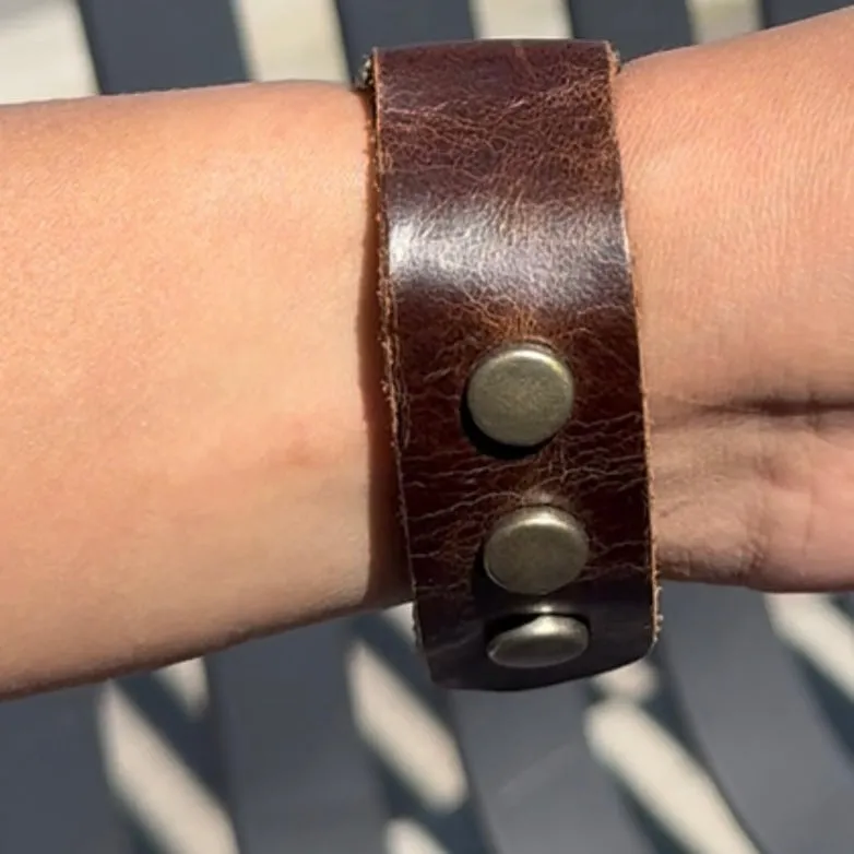 8 Rows Leather Bracelet – With Gems