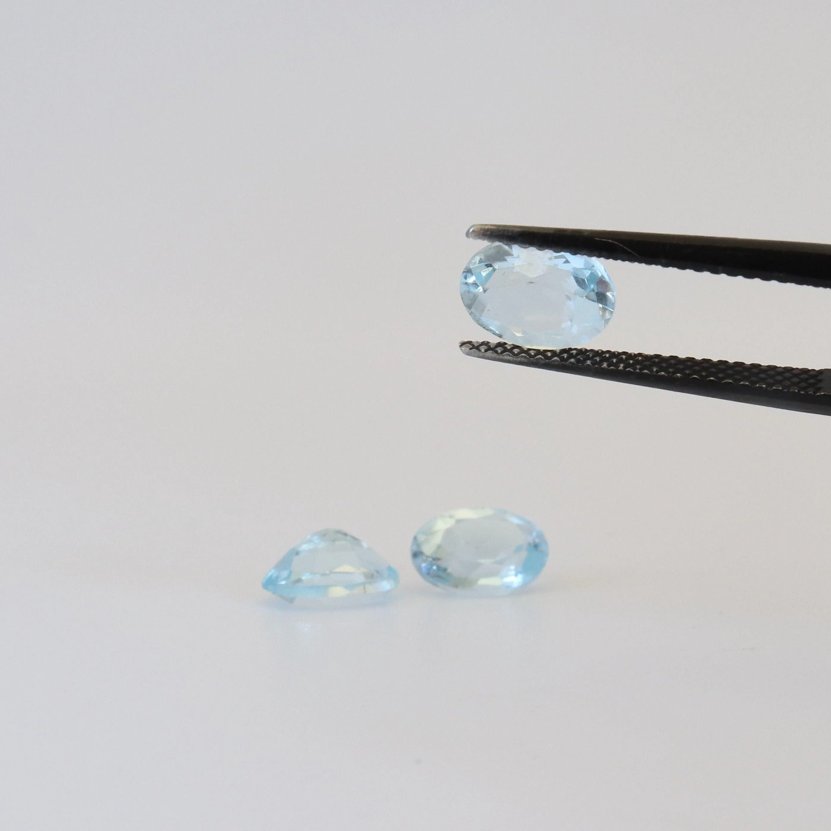 8.1mm x 6mm Sky Blue Oval Topaz Stone