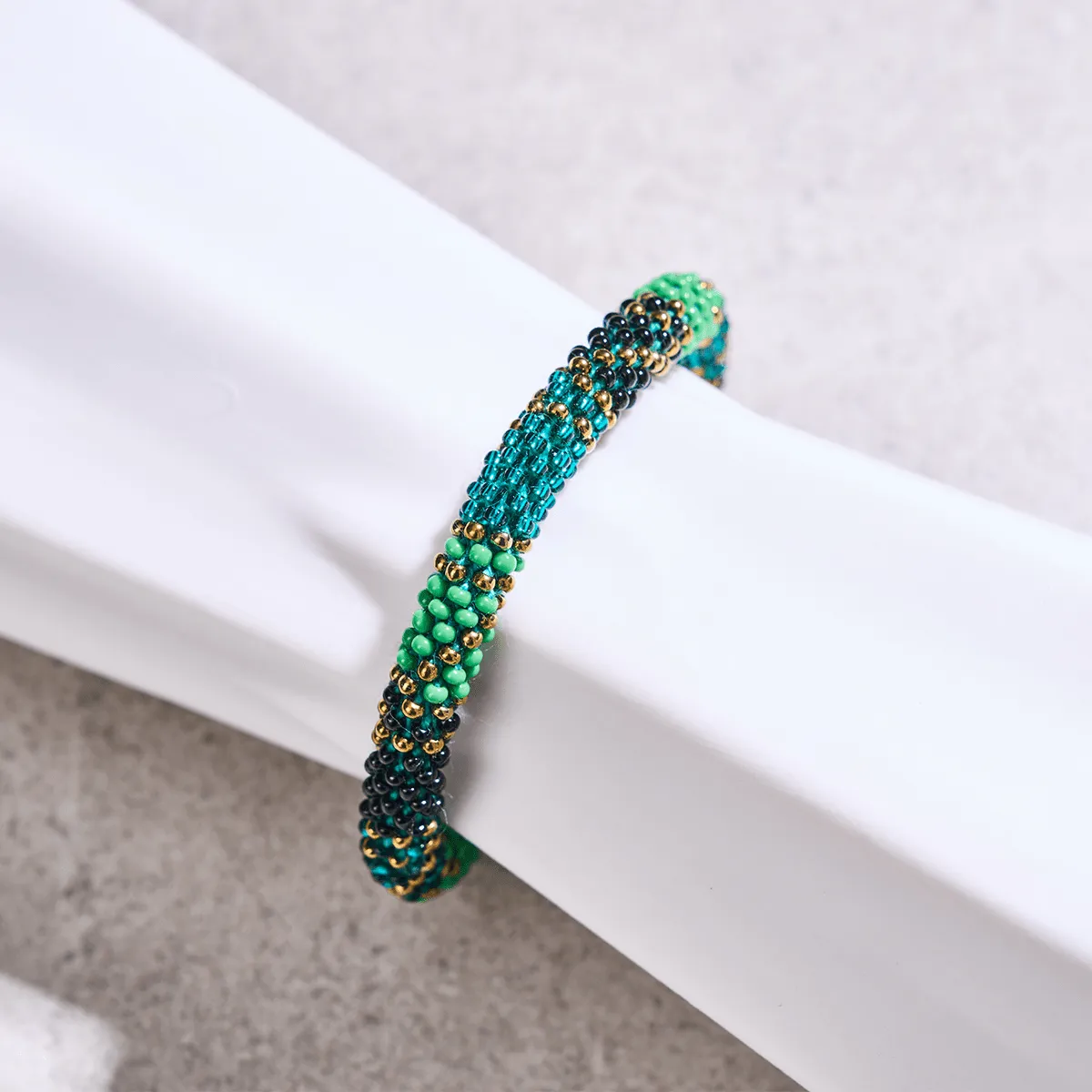 Amazon Dew | Himalayan Glass Bead Bracelet