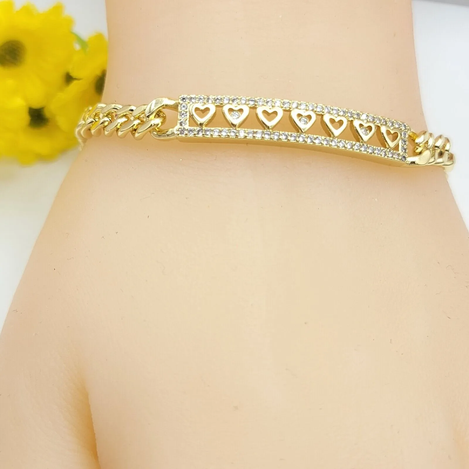 Bracelets - 14K Gold Plated. Link Hearts ID Plate Bracelet Curb Link chain