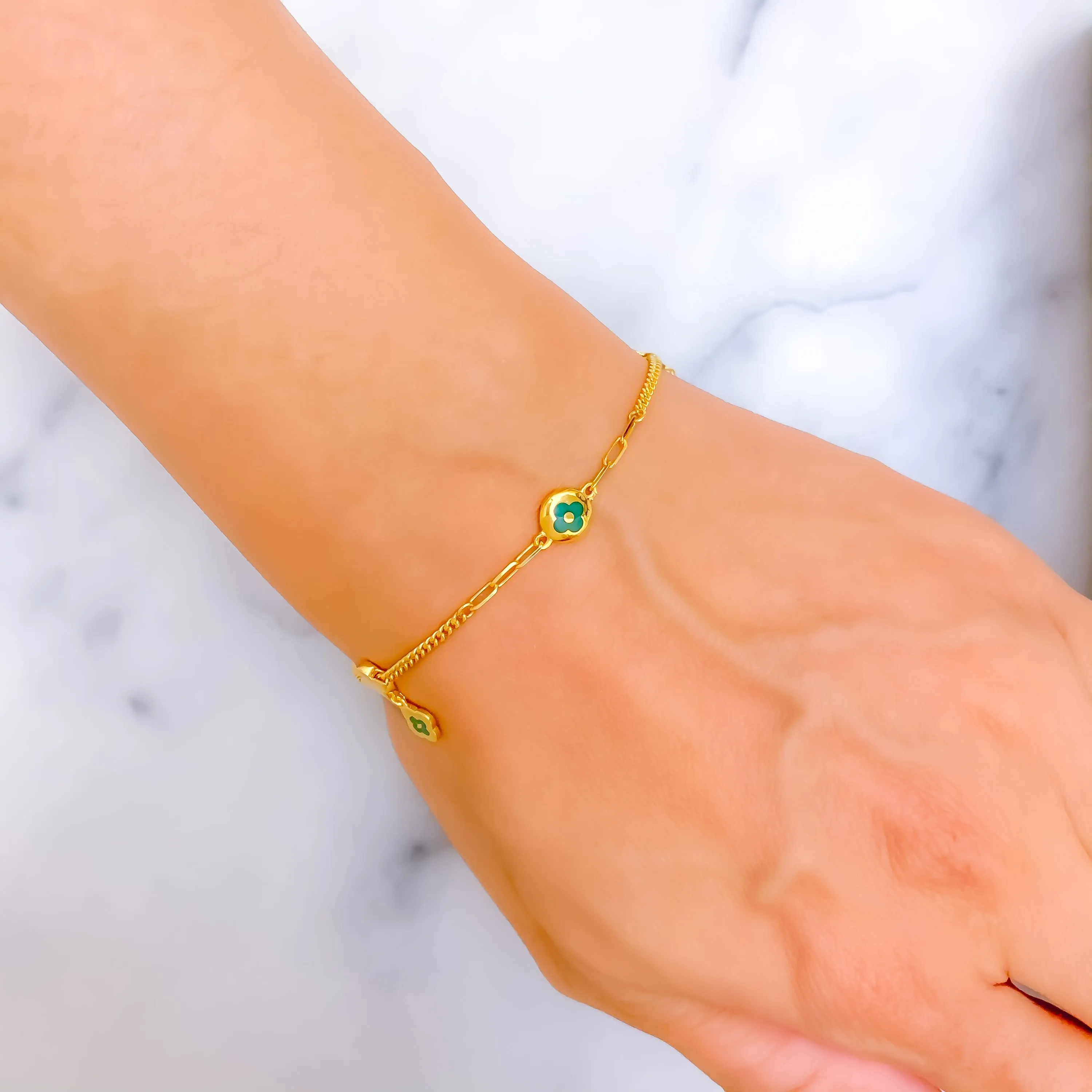 Brilliant Mod 21k Gold Bracelet
