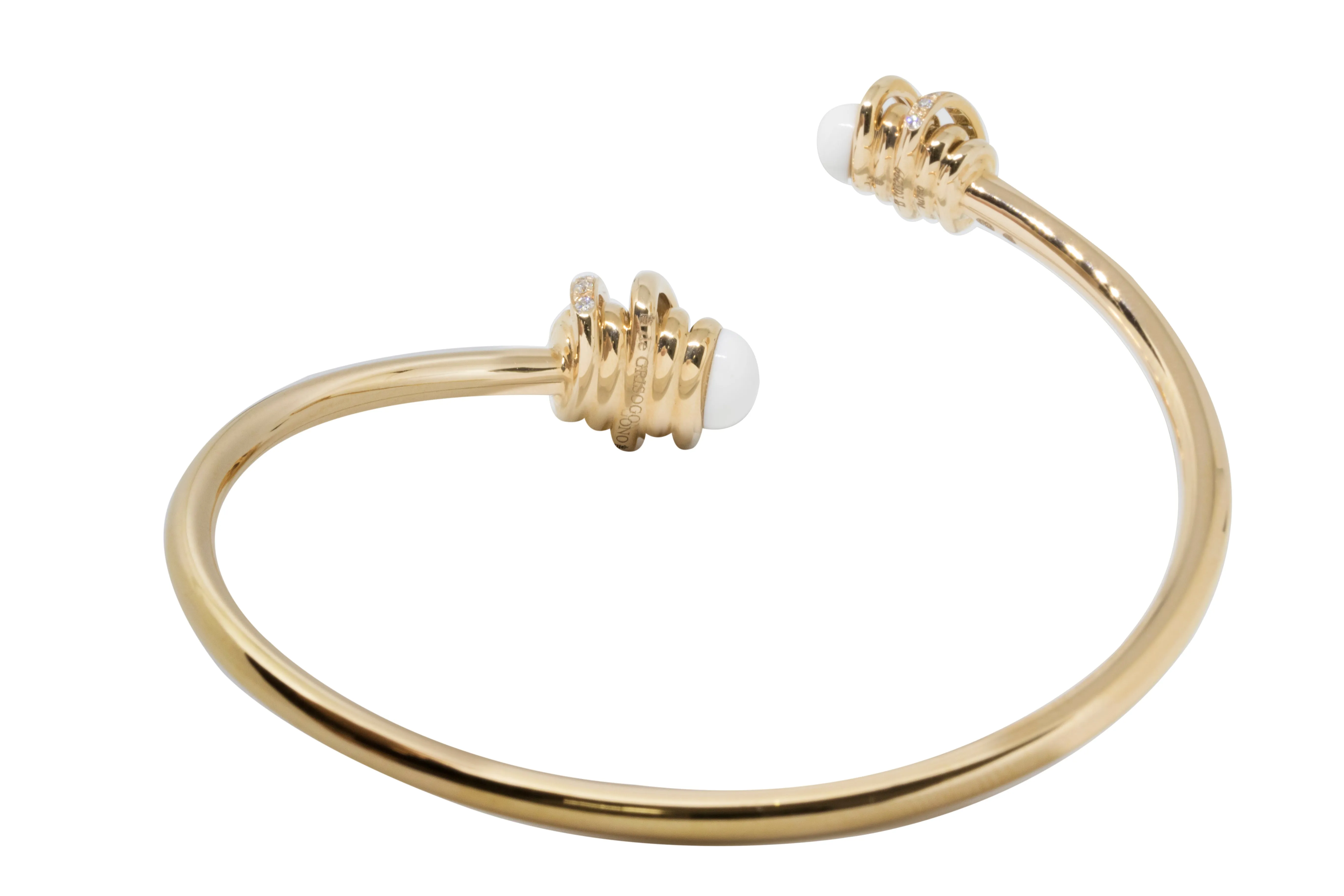 de GRISOGONO Toi & Moi 18-karat White Opal and Diamond Cuff