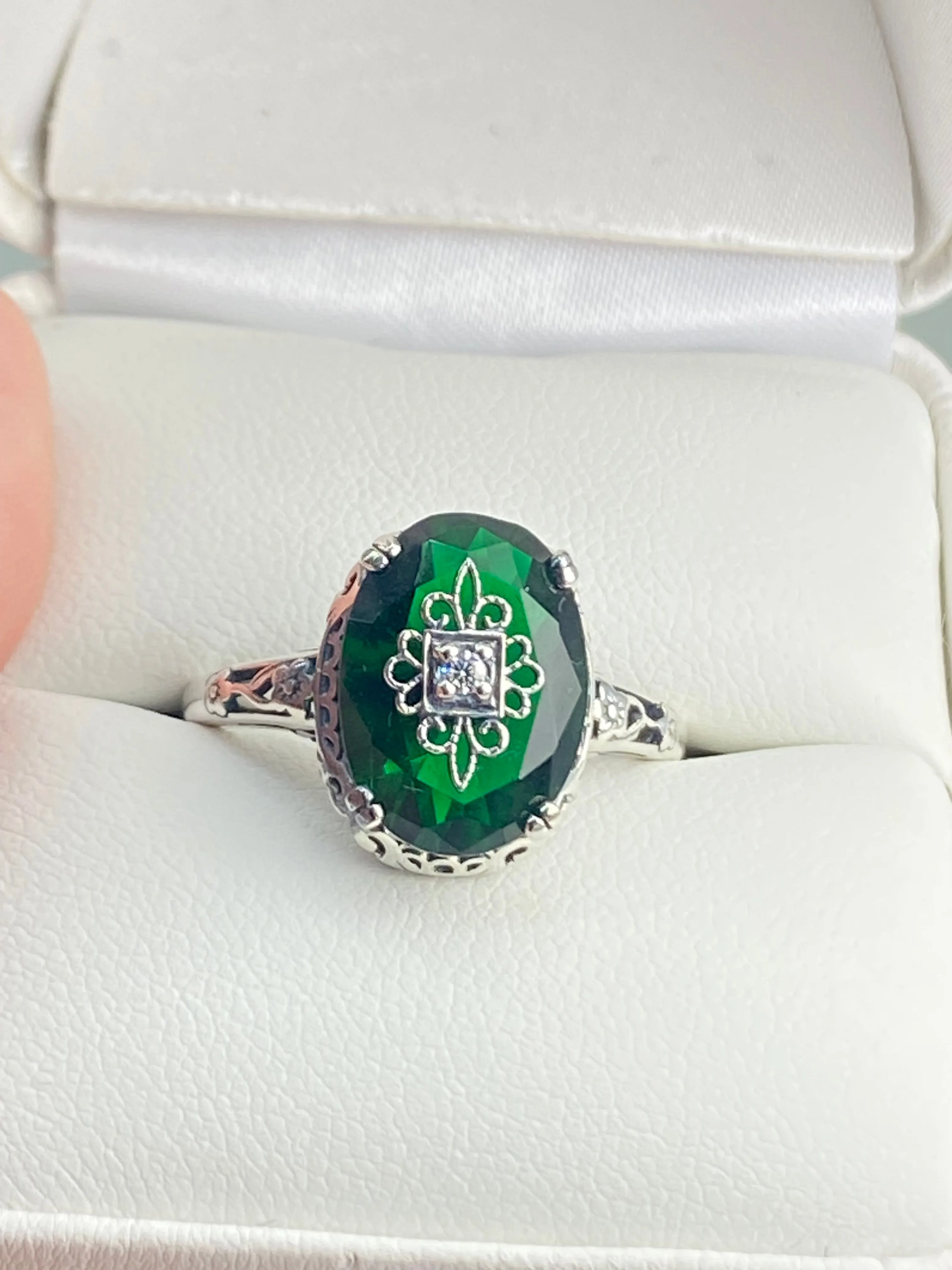 Emerald Green Ring, Size 9, Sterling Silver Embellishment, Edwardian Jewelry #D70e - Ready to Ship