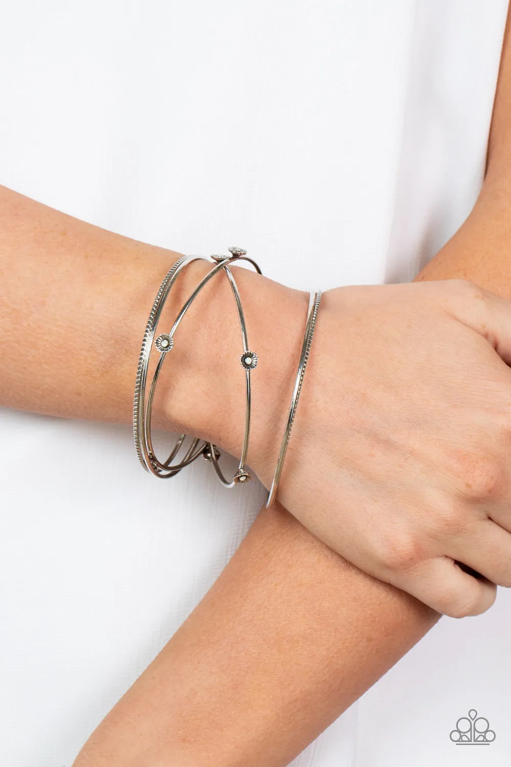 Flawlessly Floral - White Bracelet