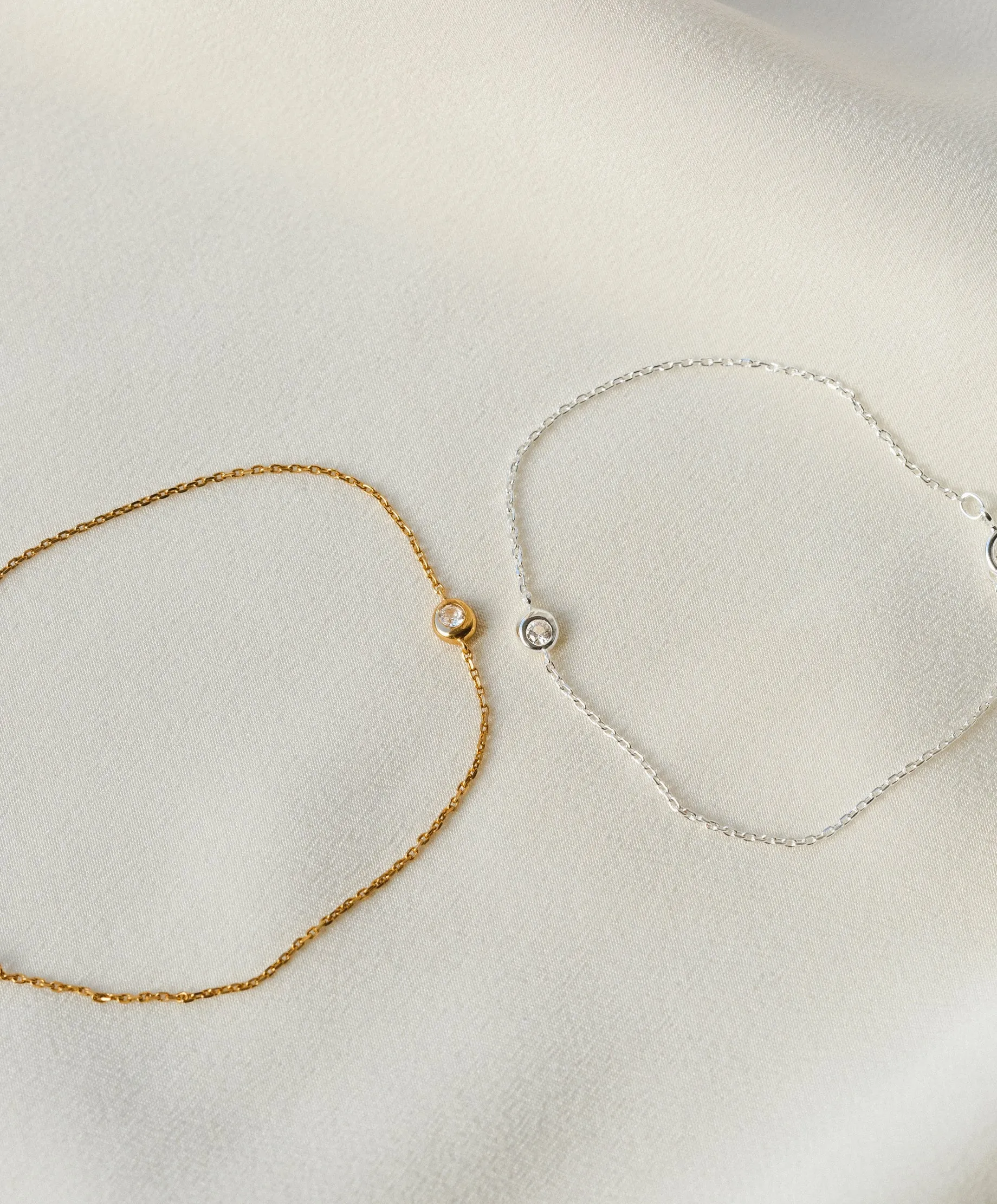 Gaia White Sapphire Solitaire Bracelet