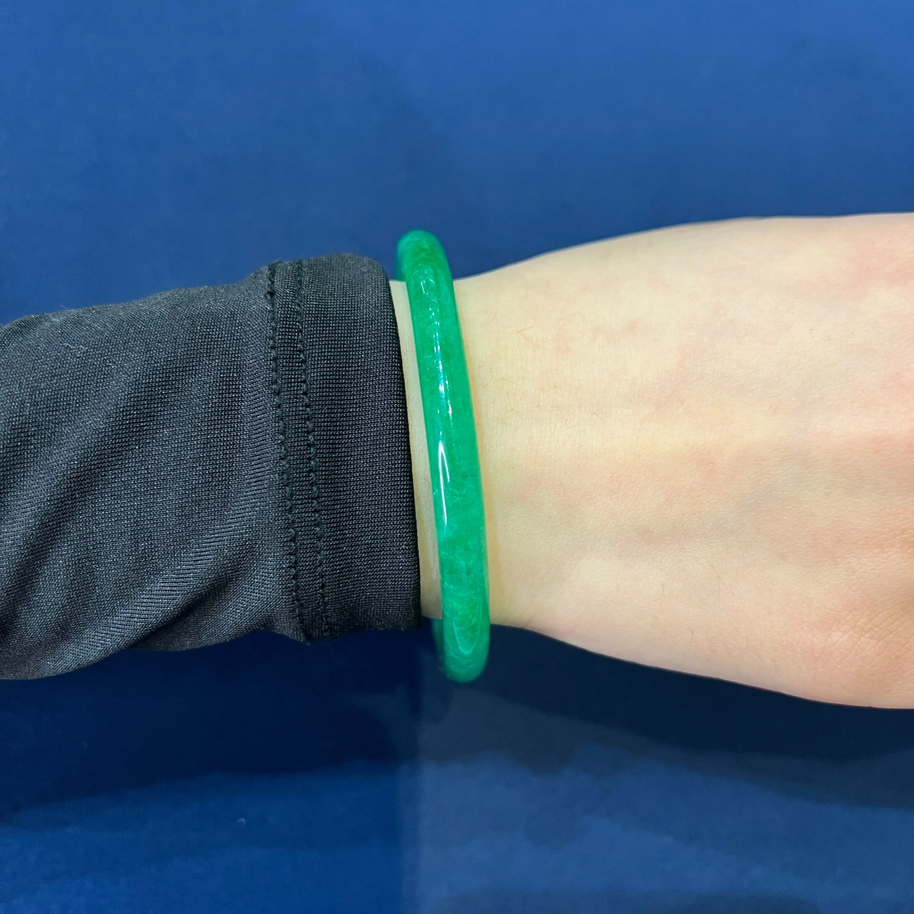 Jade (7mm) Full Round Bangle