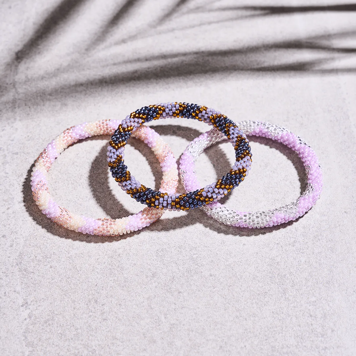 Lilac Dreams | Himalayan Glass Bead Bracelet