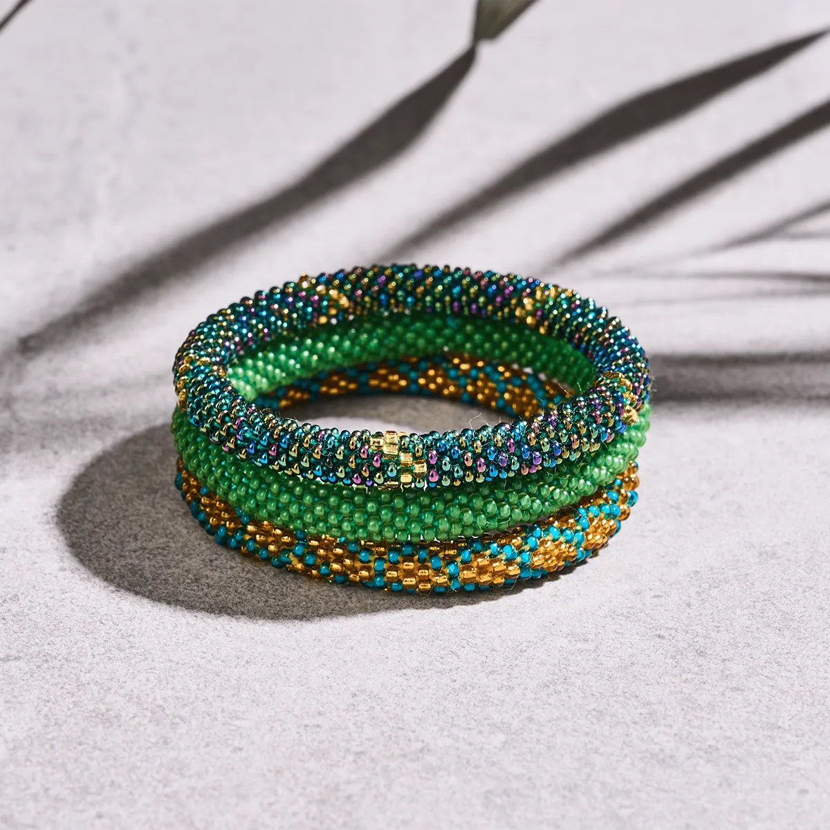 Mystic Emerald | Himalayan Glass Bead Bracelet