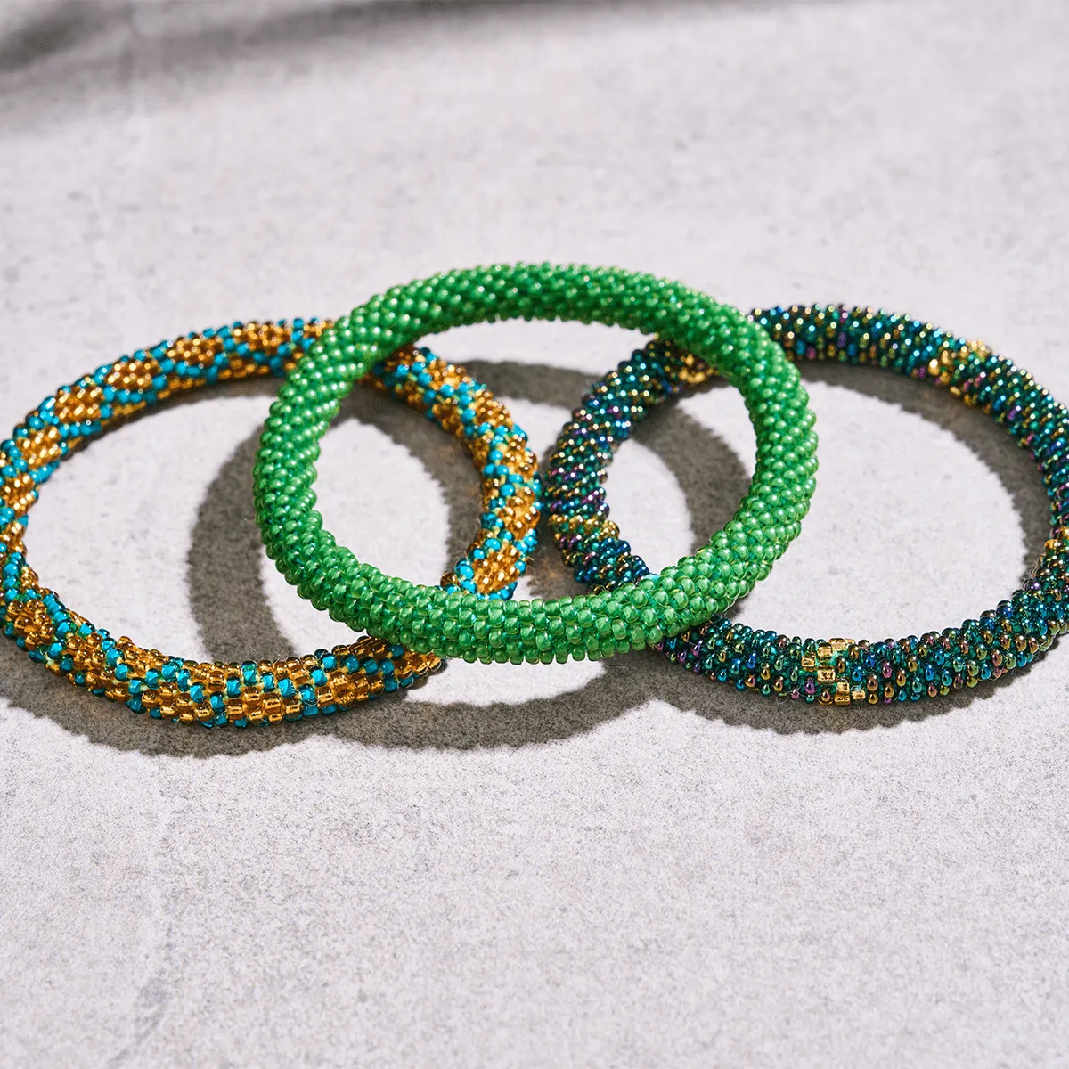 Mystic Emerald | Himalayan Glass Bead Bracelet
