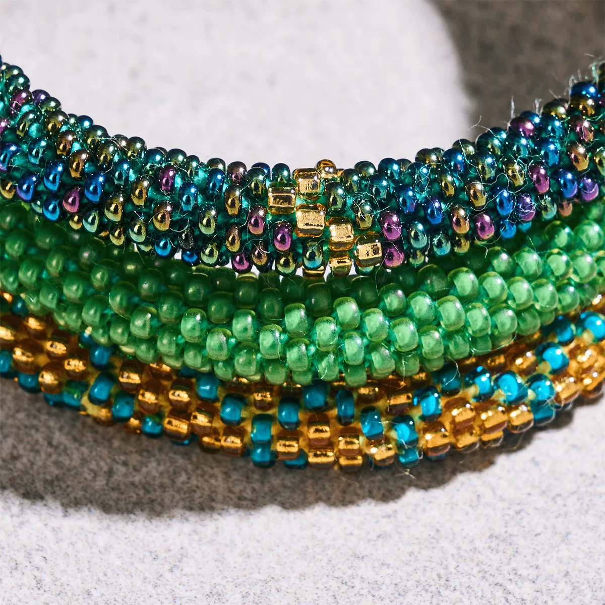 Mystic Emerald | Himalayan Glass Bead Bracelet