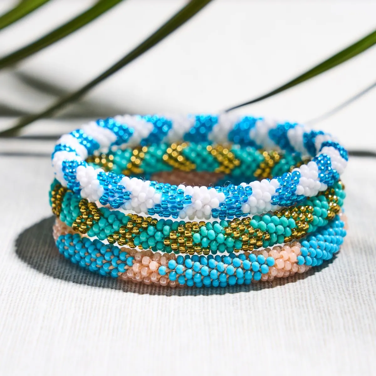 Peachy Sky | Himalayan Glass Bead Bracelet
