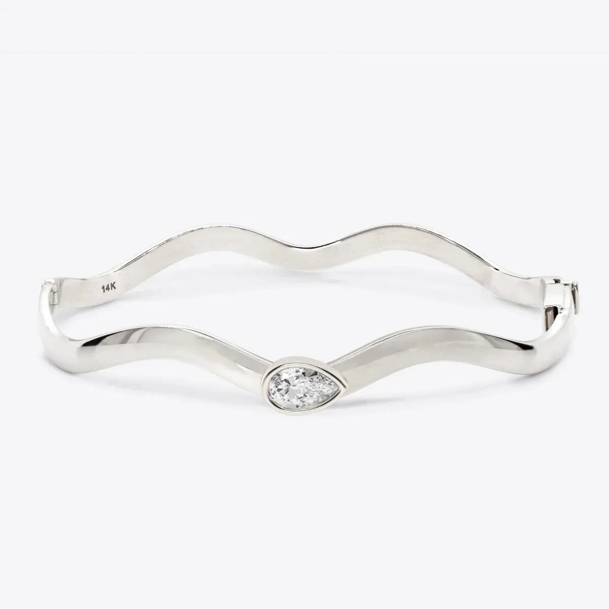 Pear Taylor Wave Bangle