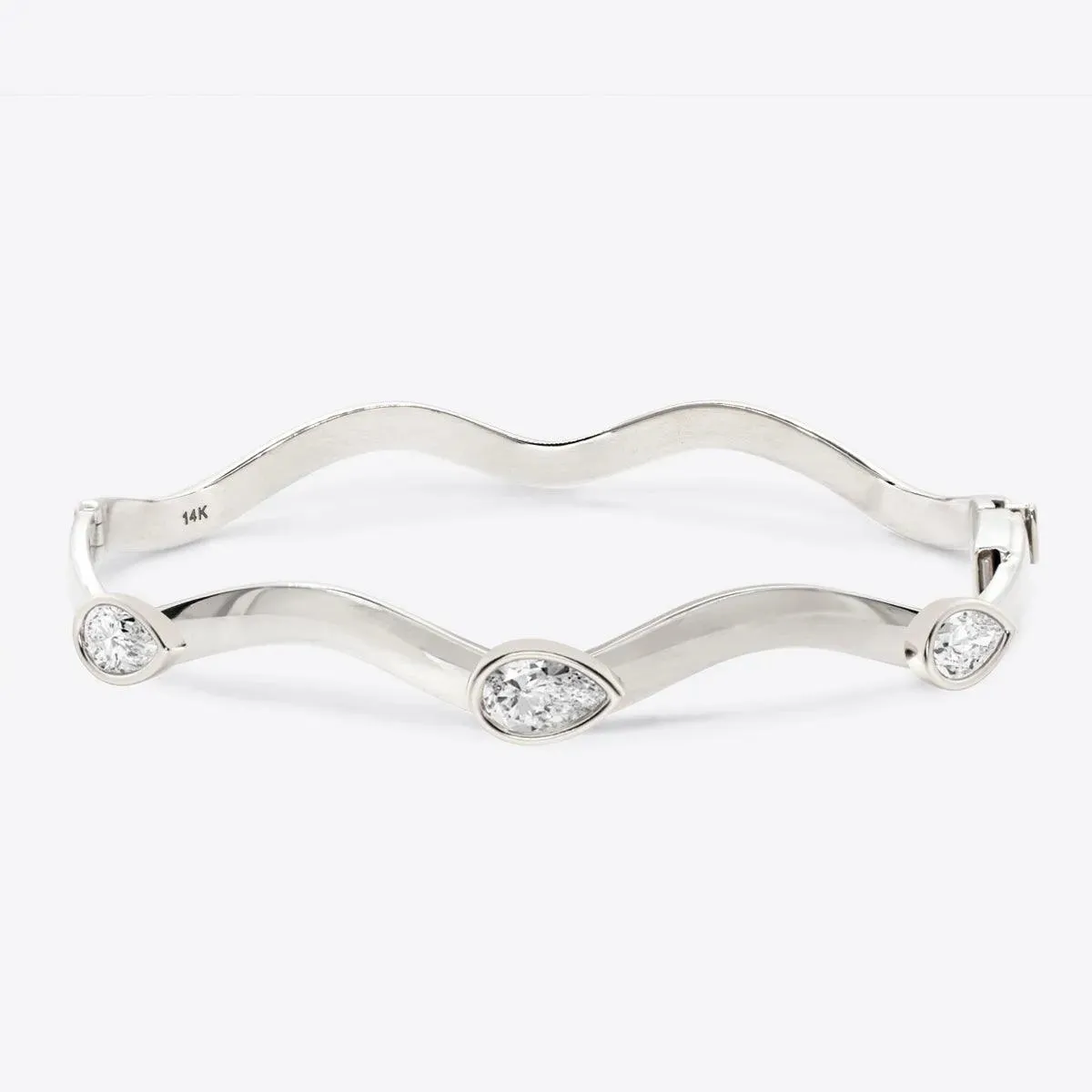 Pear Taylor Wave Bangle