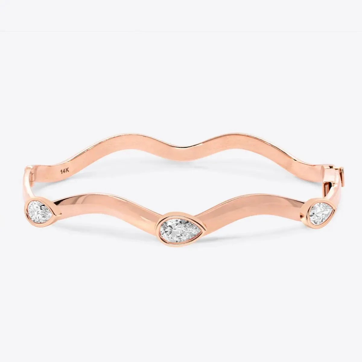 Pear Taylor Wave Bangle