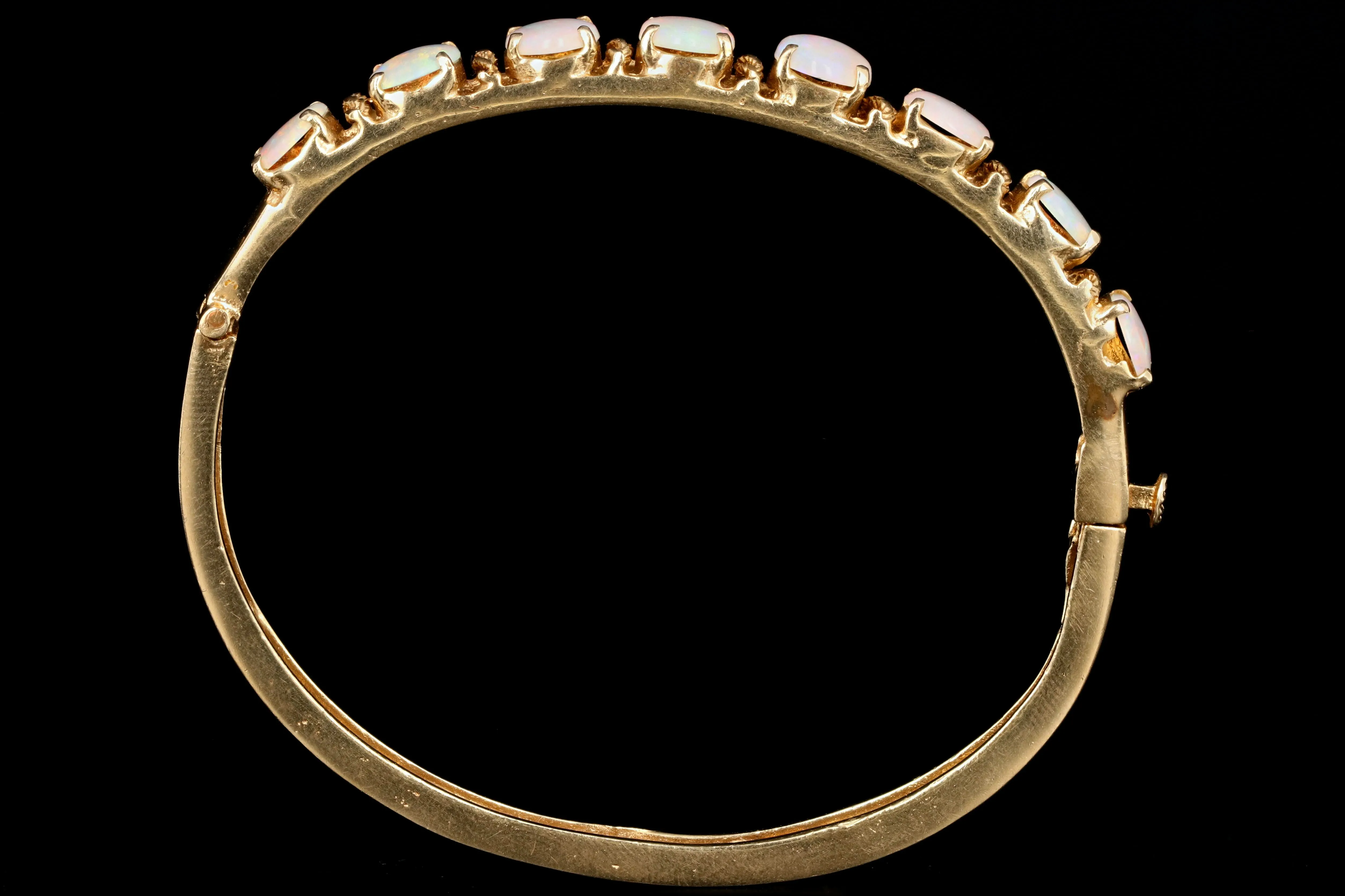 Retro 14K Yellow Gold 4 Carat Opal Bracelet