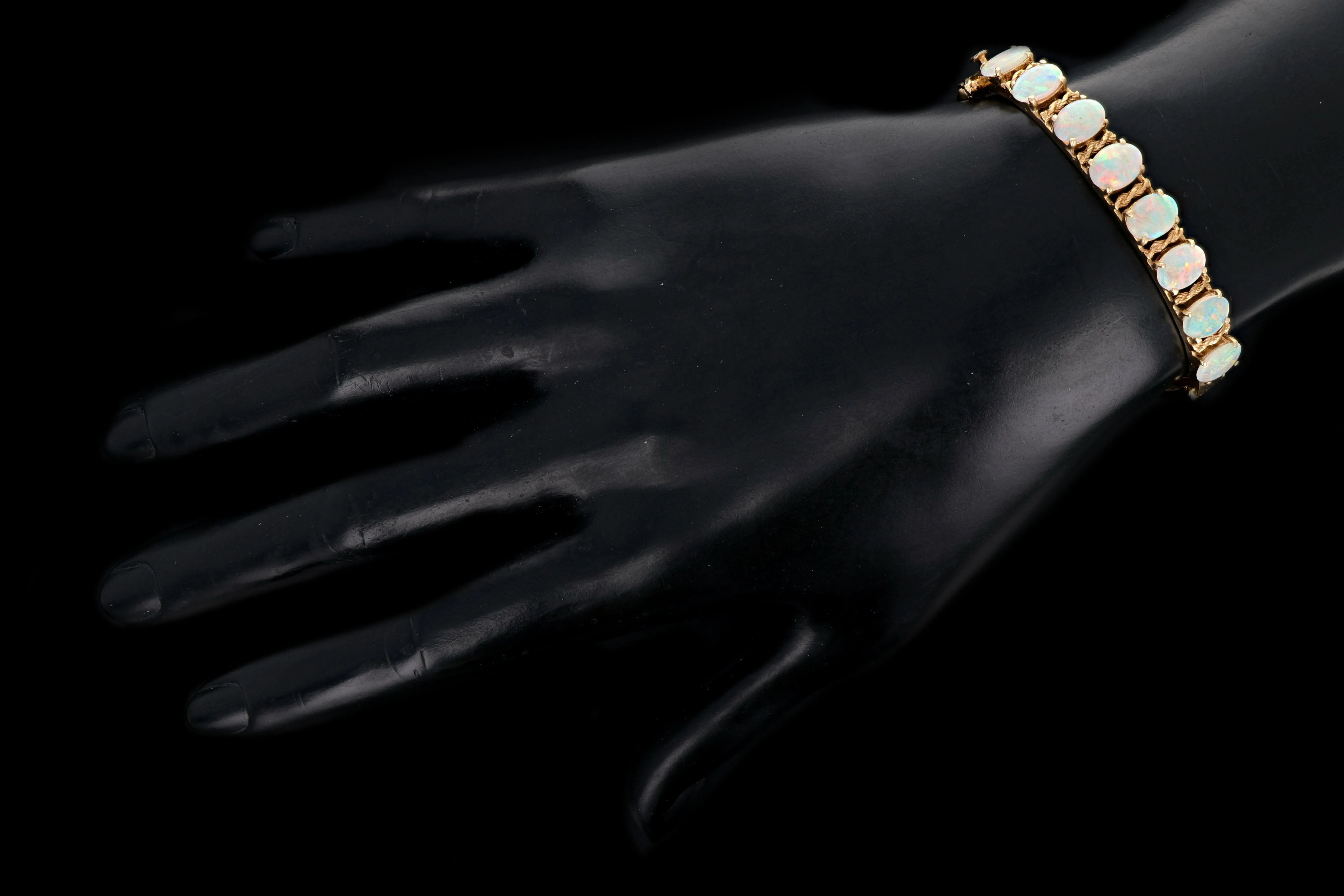 Retro 14K Yellow Gold 4 Carat Opal Bracelet