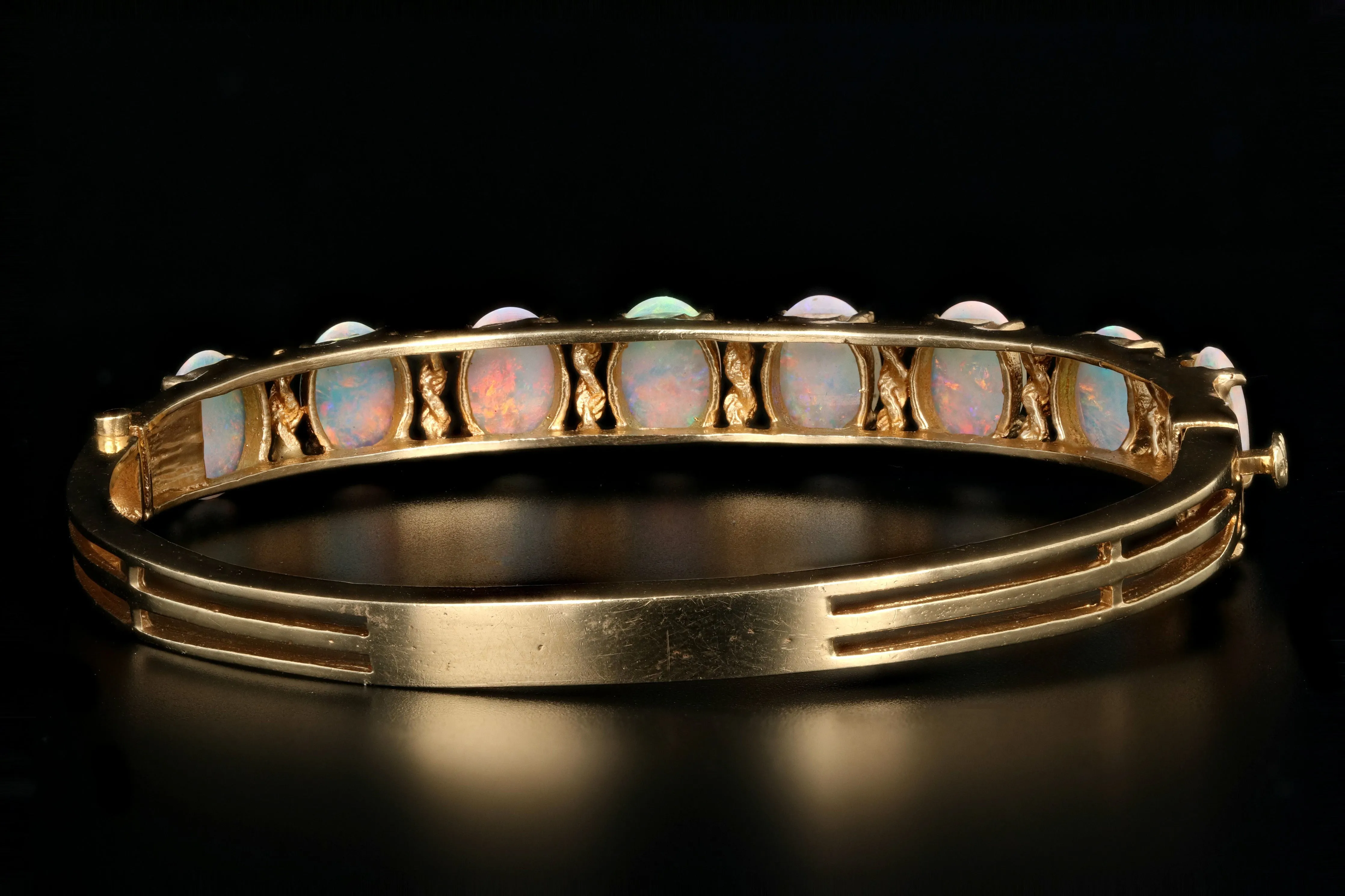 Retro 14K Yellow Gold 4 Carat Opal Bracelet