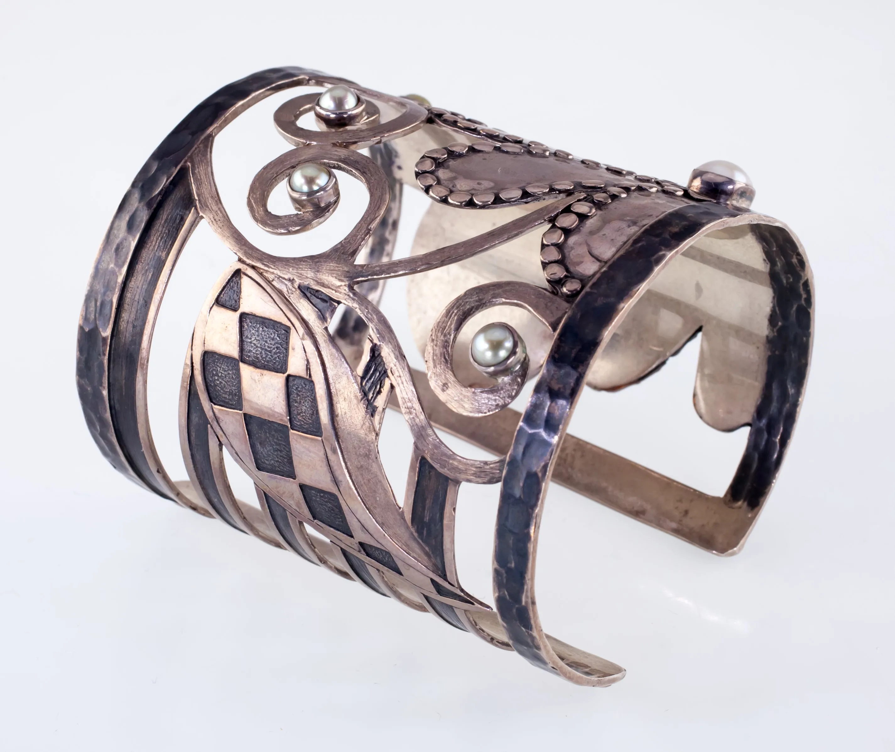 RÁNE Wide Pearl and Sterling Silver Cuff Bracelets 73.8g