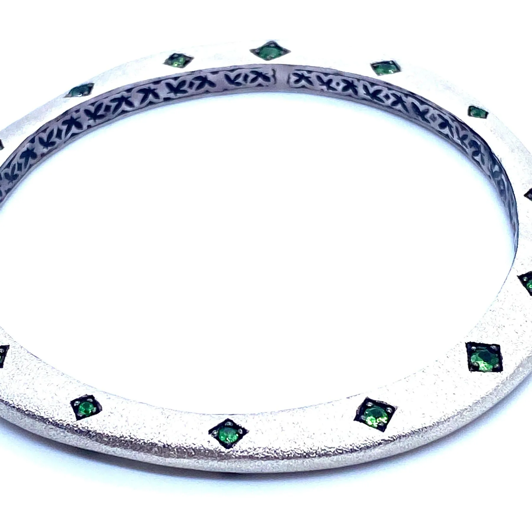 Sterling Silver Tribal Tsavorite Wave Bangle 5mm Thick