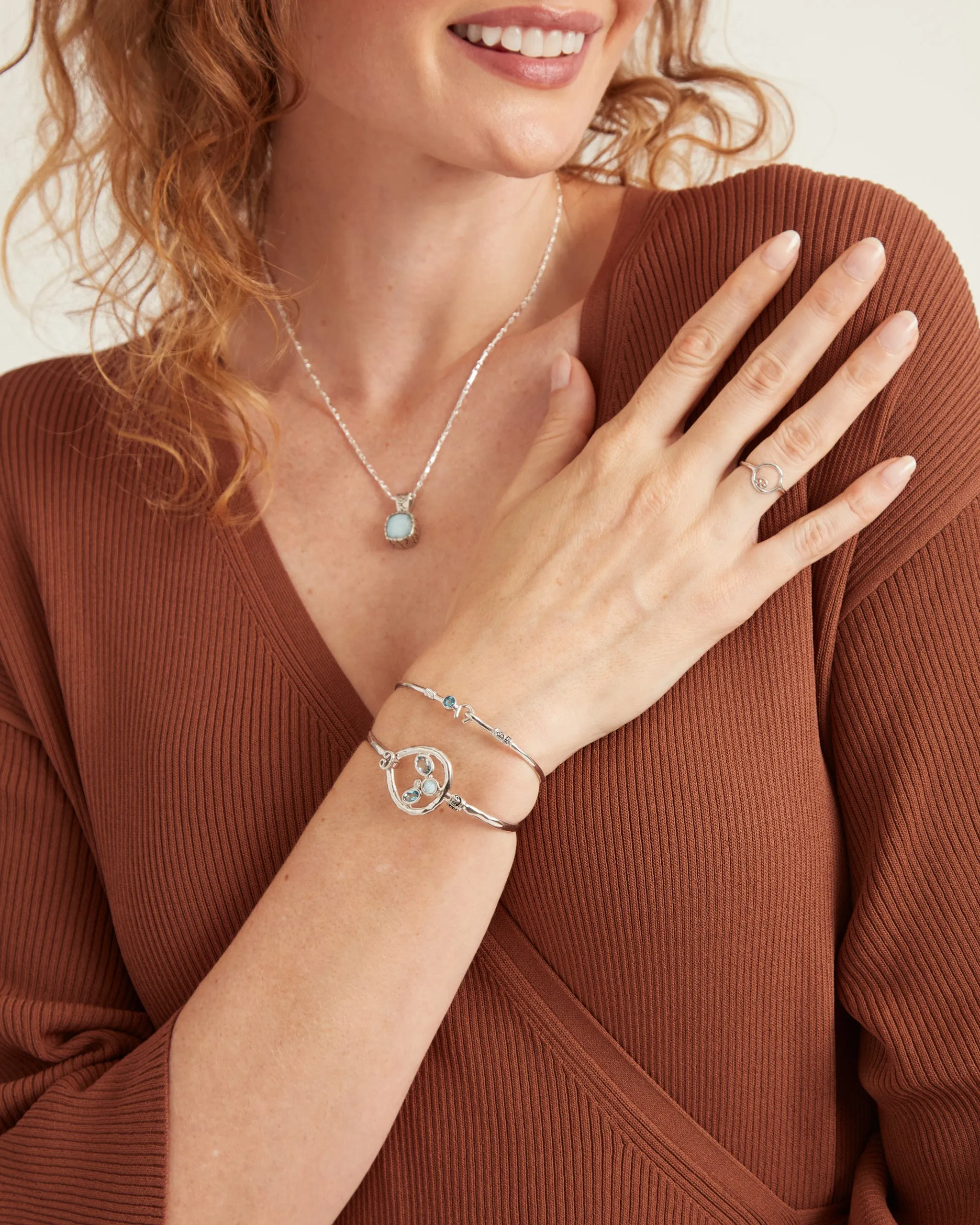 The Hook Bracelet with Stone, 2mm - Hampton Blue Topaz