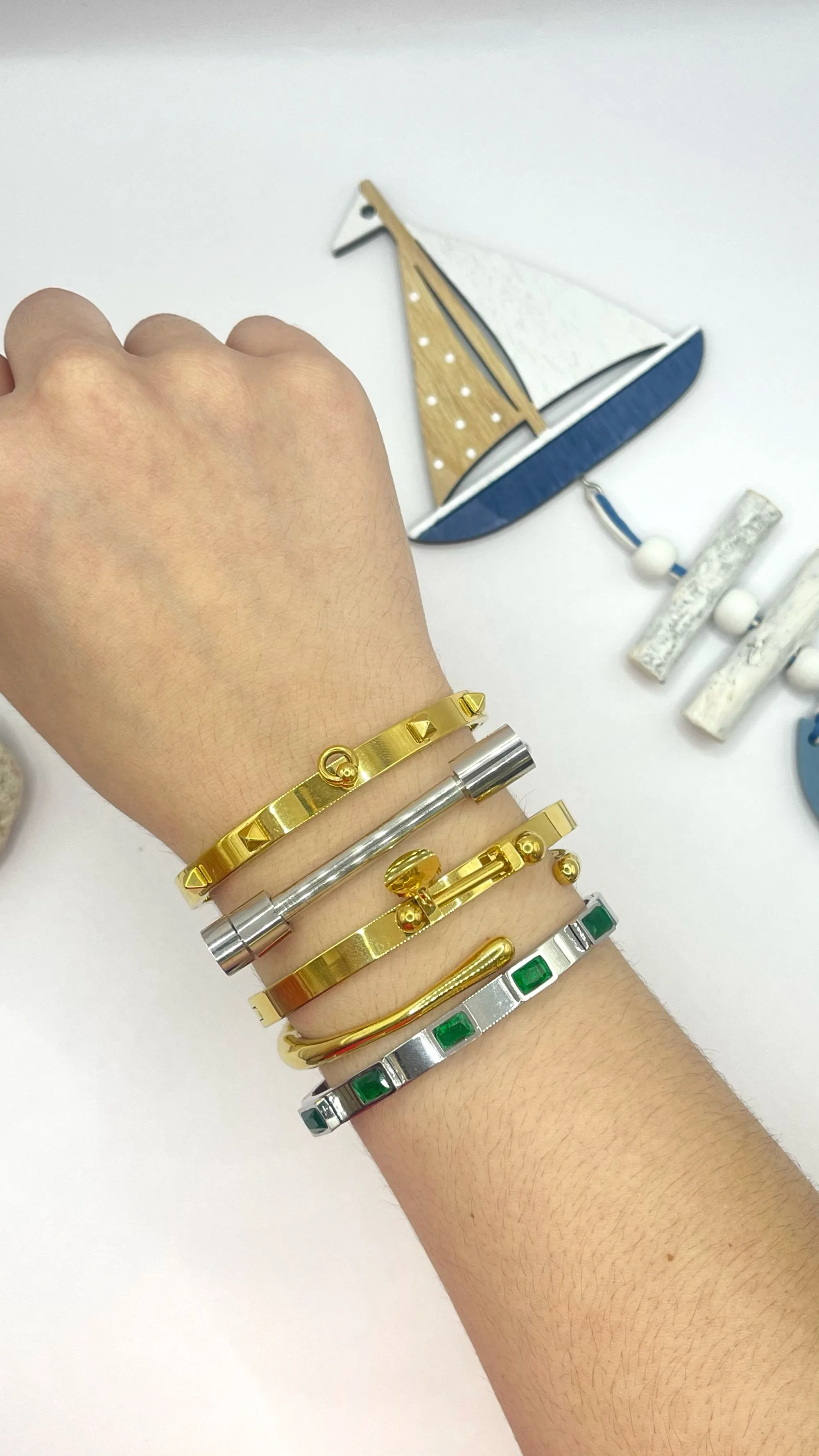 Tornillo Silver Bangle
