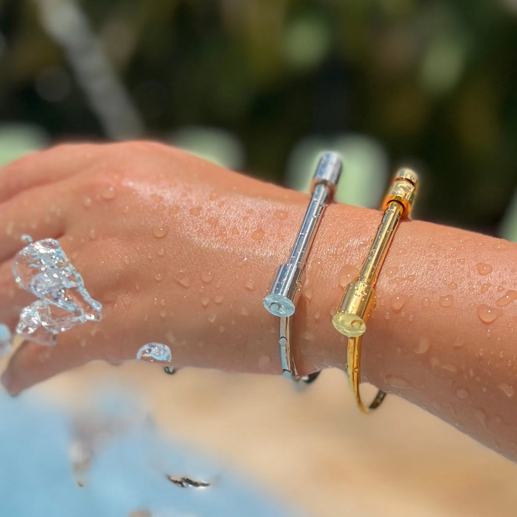 Tornillo Silver Bangle