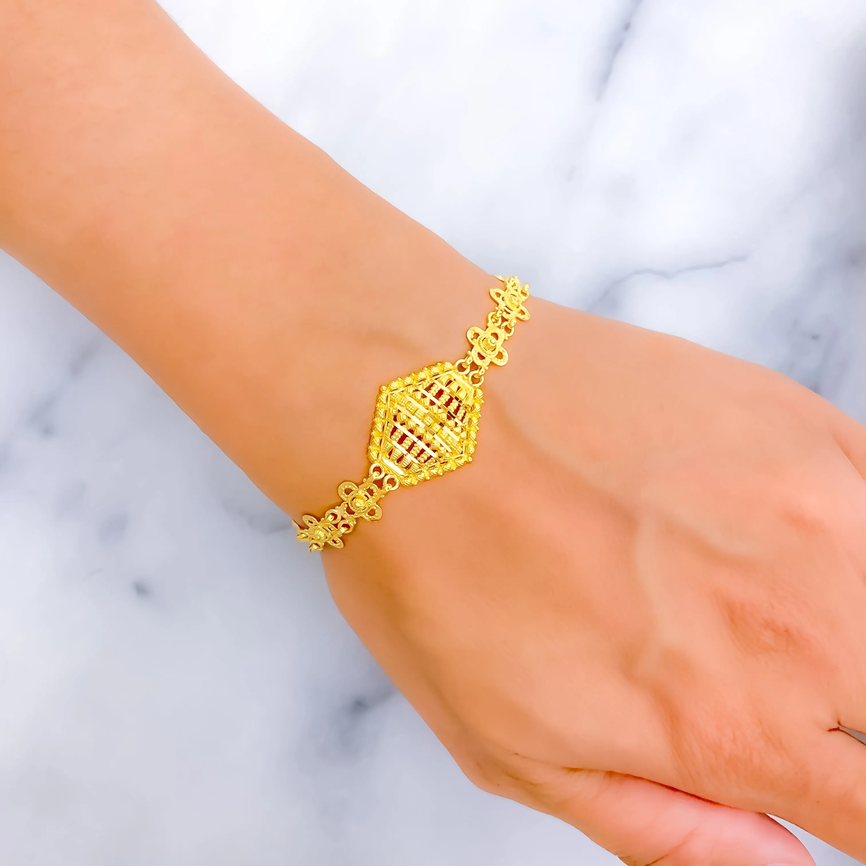 Upscale Fashionable 22k Gold Bracelet